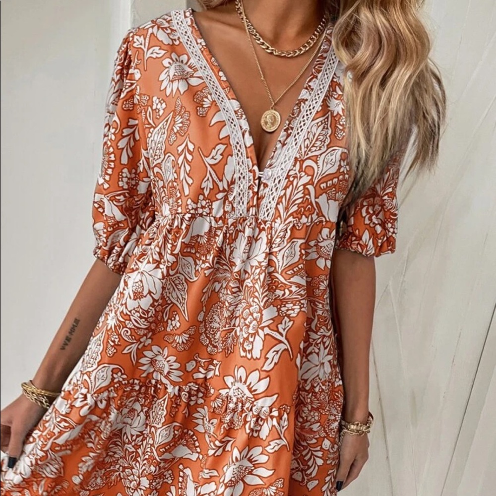 Boho floral lace contrast smock dress - Picture 4 of 7